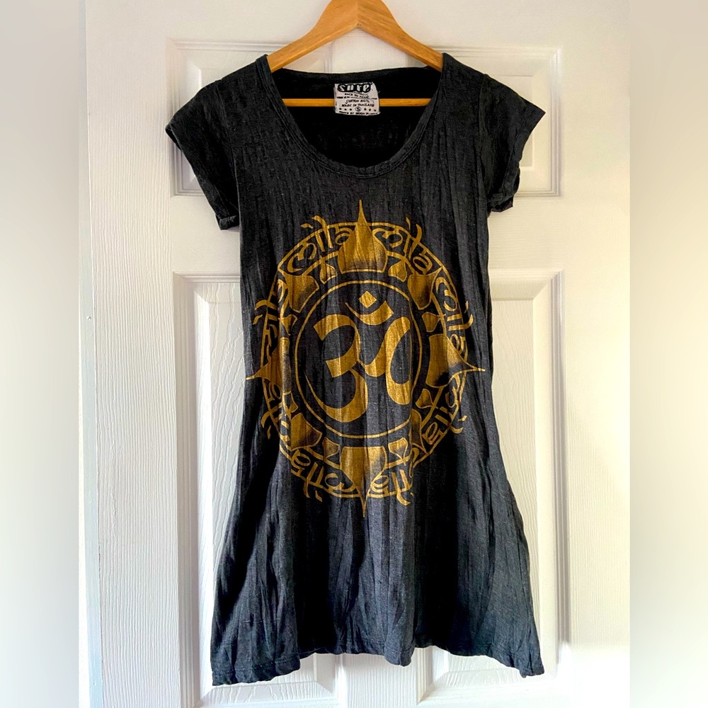 Sure Design grey with gold Om print t-shirt dress